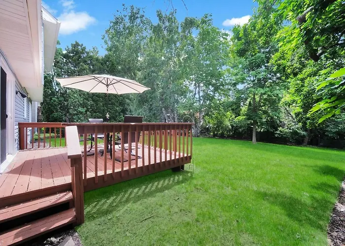 Ferienhaus Spacious 4br Sleeps 10 In Real Beds + Huge Yard